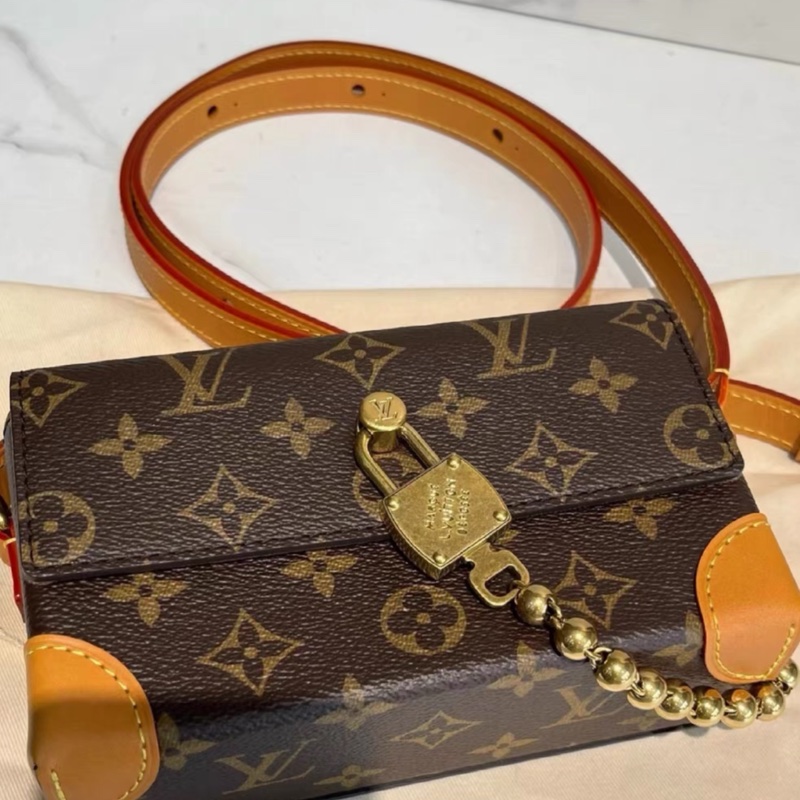 🈶25年購證 #近新閒置 #王鶴棣同款 Lv steamer鎖頭盒子斜挎包-13