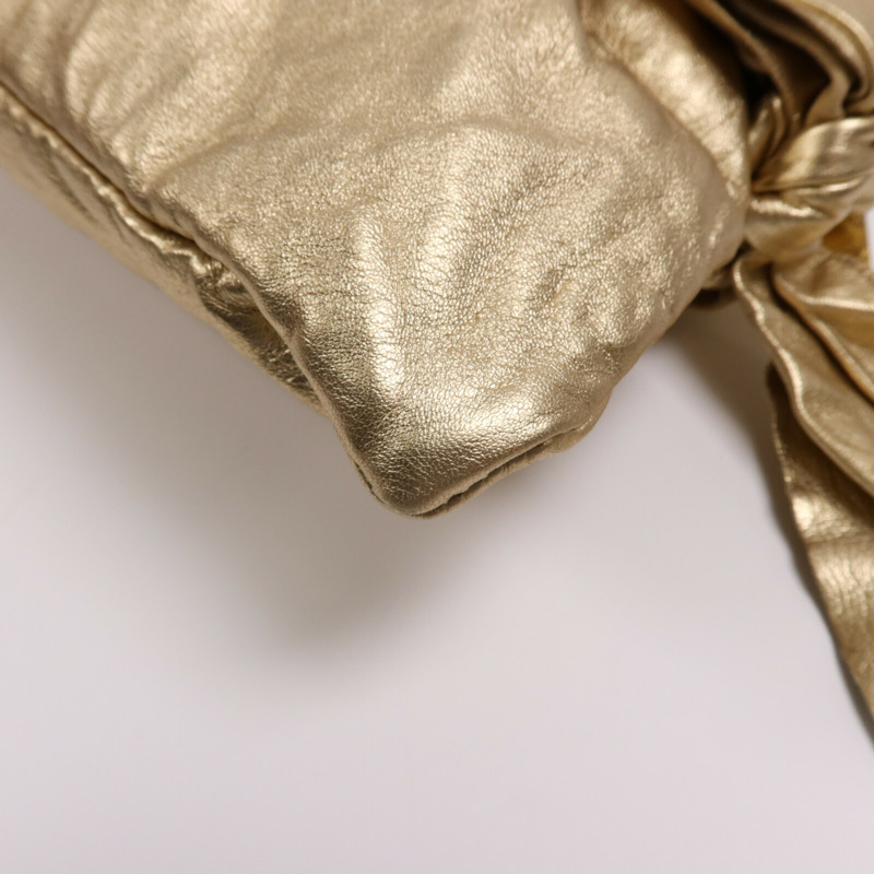 PRADA 牛皮皮革Pouch金扣手拿包-8