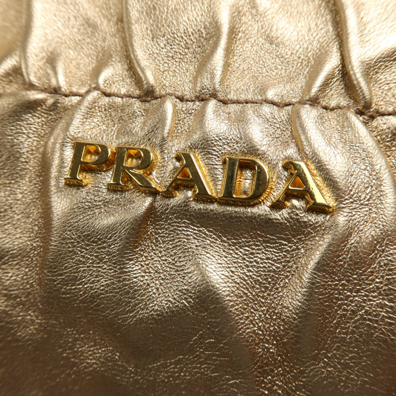 PRADA 牛皮皮革Pouch金扣手拿包-11
