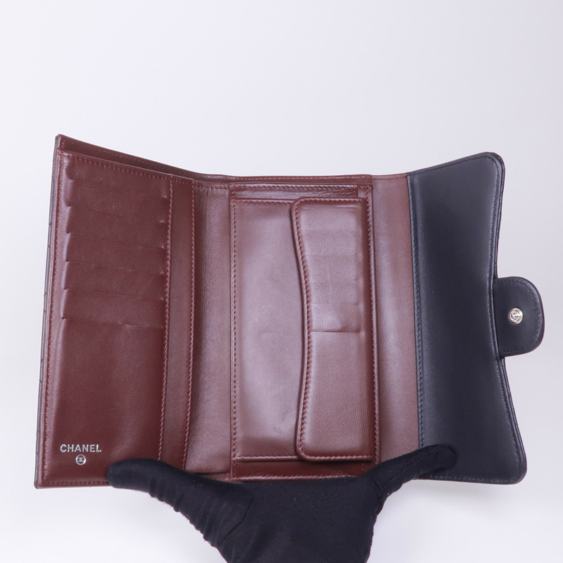 CHANEL 羊皮皮革Long Wallet銀扣長錢包-12