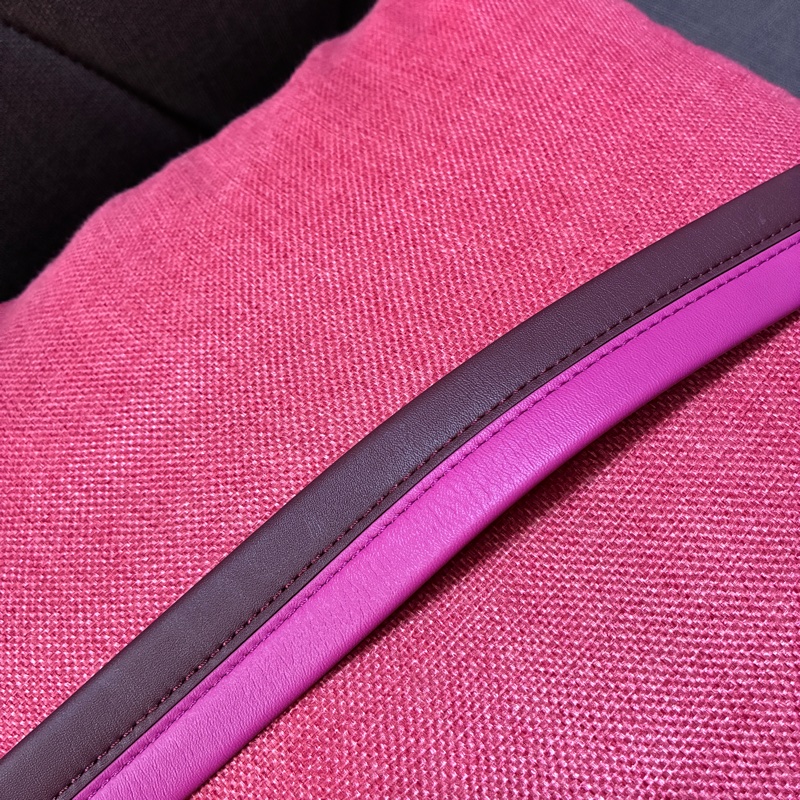 LV 桃紅拼色背帶95新-2