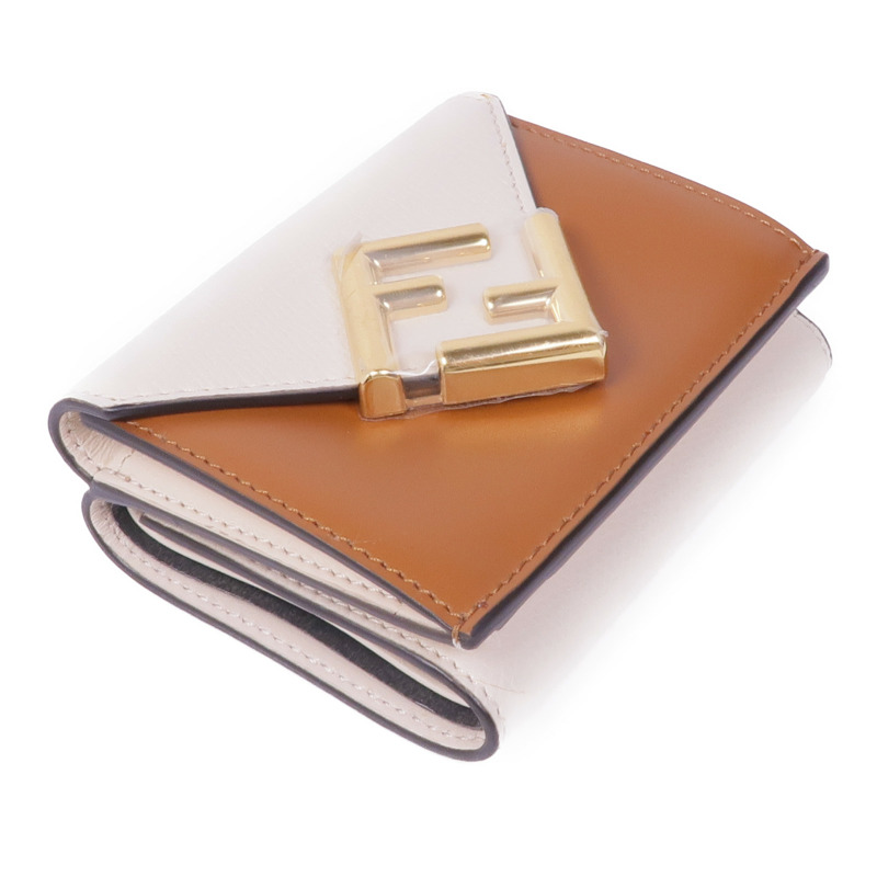 FENDI 牛皮皮革Tri-Fold Wallet金扣錢包-3