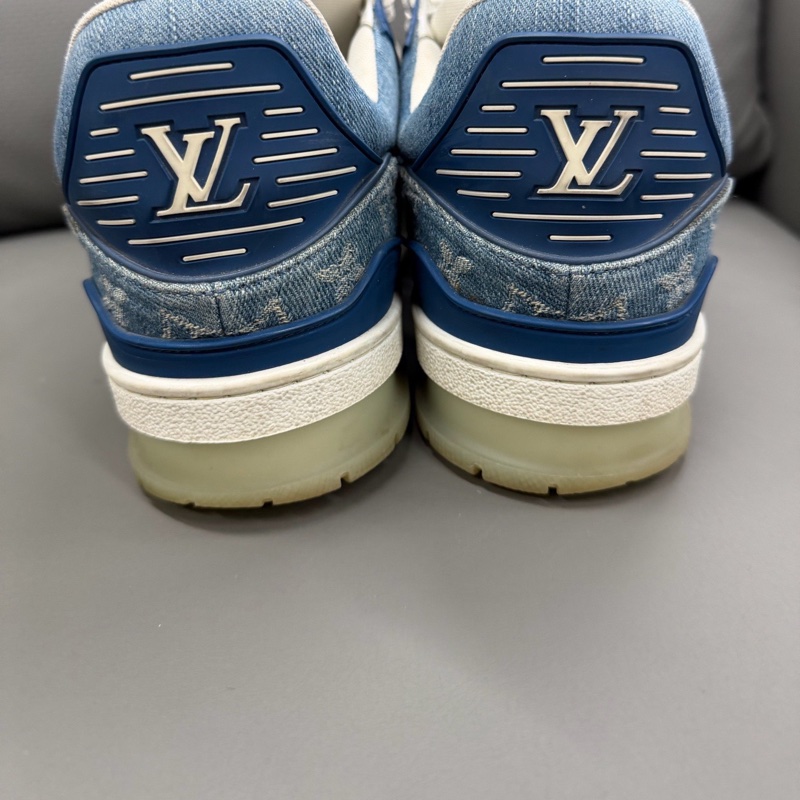 路易威登/Louis Vuitton 1A7S4T 41.5碼 B00607-0
