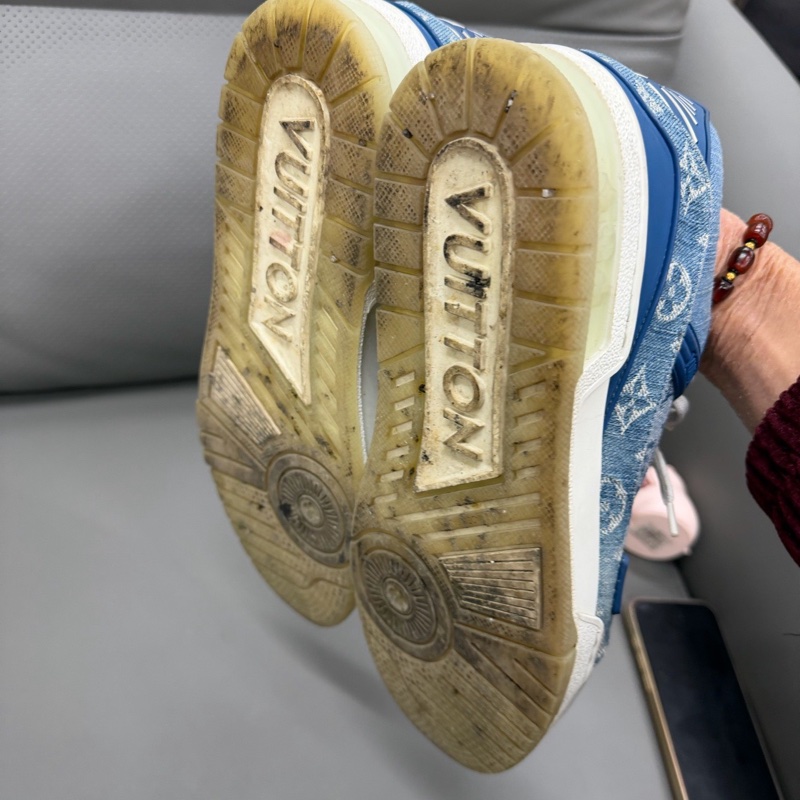 路易威登/Louis Vuitton 1A7S4T 41.5碼 B00607-6