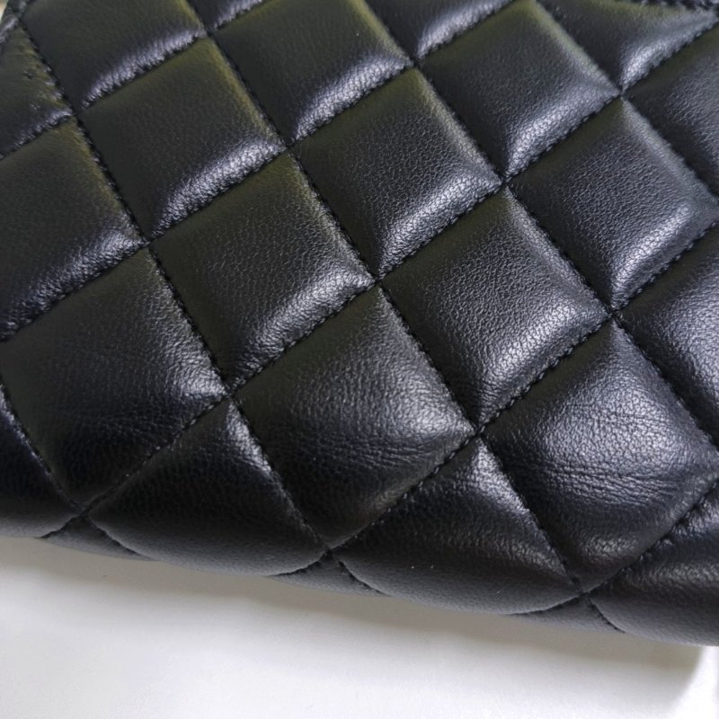 CHANEL 黑色羊皮菱格紋金球斜挎包單肩包腰包/胸包 金色五金 31開-12