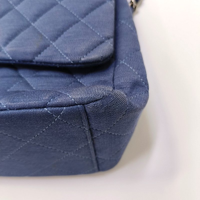 CHANEL CLASSIC FLAP Maxi超大號藍色織物菱格紋絎縫Jumbo單肩包斜挎包 銀色五金 13開-9