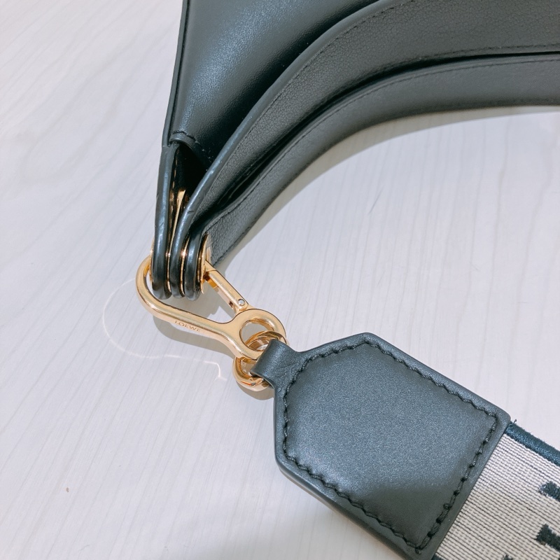 TK1864 Loewe 羅意威黑色月牙單肩包Luna Shoulder Bag Black X GHW-14