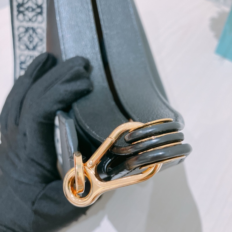 TK1864 Loewe 羅意威黑色月牙單肩包Luna Shoulder Bag Black X GHW-38