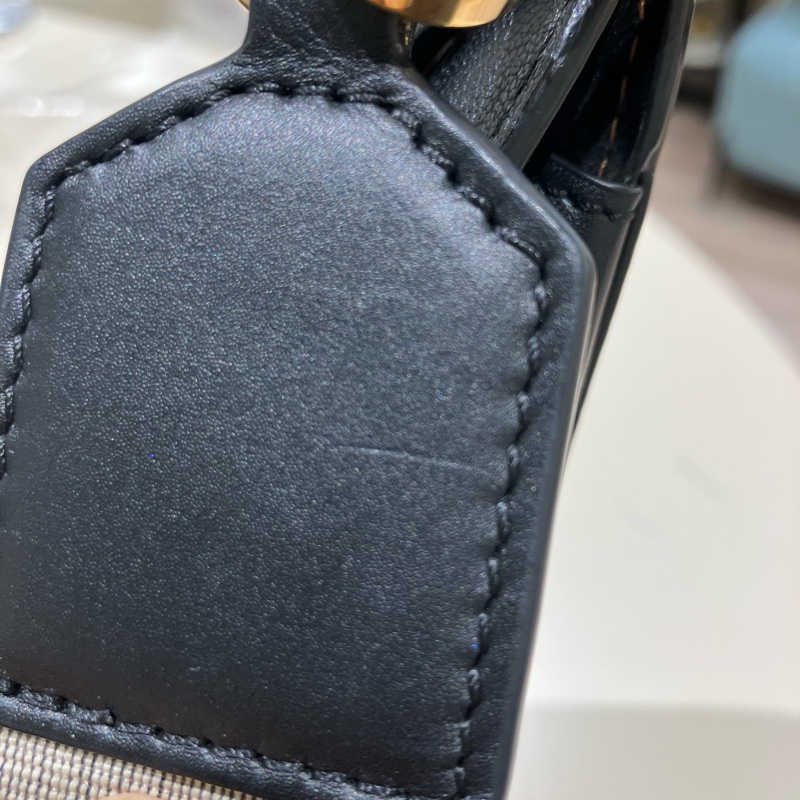 TK1864 Loewe 羅意威黑色月牙單肩包Luna Shoulder Bag Black X GHW-43