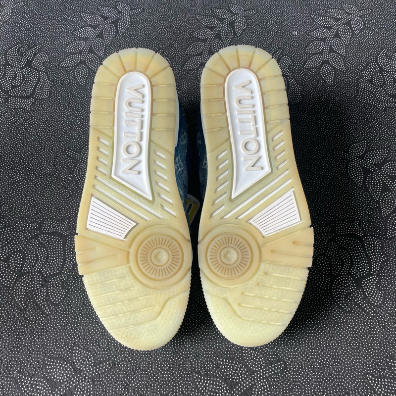 01544 lv藍色牛仔trainer,41碼無盒,成色近新磨損小,鞋底满星-11