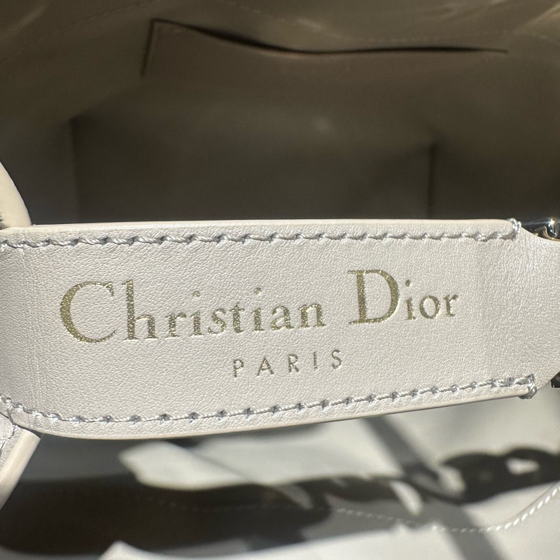 DIOR迪奥 Toujours 竖版超大藤格纹 菜篮子包单肩斜挎包 牛皮革 手提包 小号-5