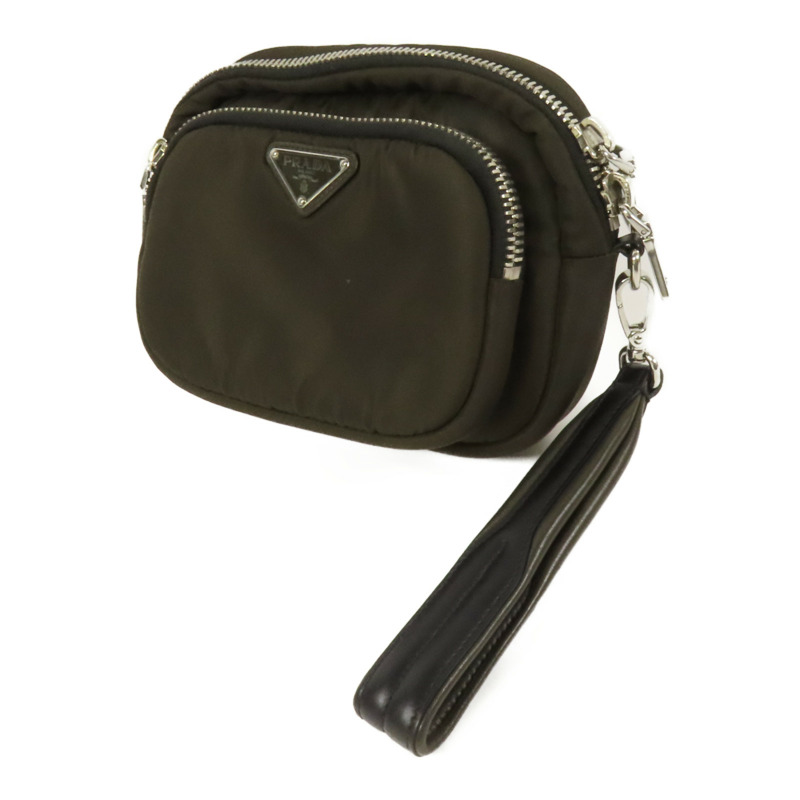 PRADA 尼龍Pouch銀扣手拿包-1