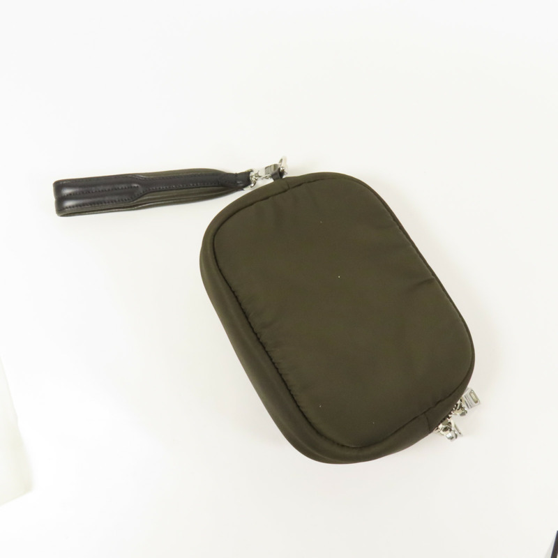 PRADA 尼龍Pouch銀扣手拿包-5