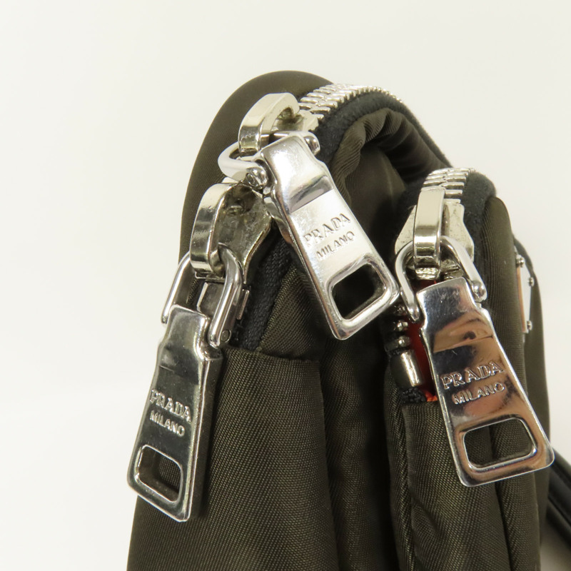 PRADA 尼龍Pouch銀扣手拿包-8