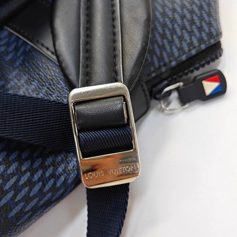 LOUIS VUITTON DISTRICT 深藍色塗層帆布印花雙肩包手提包單肩包 銀色藍色五金 9.8新-7