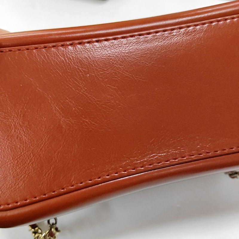 CHANEL GABRIELLE小號磚紅色牛皮萎格紋絎縫雙肩包 金色銀色釕色五金 26開 9.8新-10