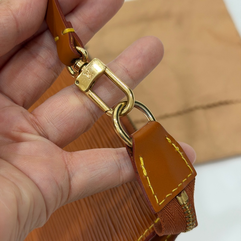 LV 路易威登 EPI 南瓜 水波紋 麻將包 腋下包 手提包 手挽包 手拿包-13