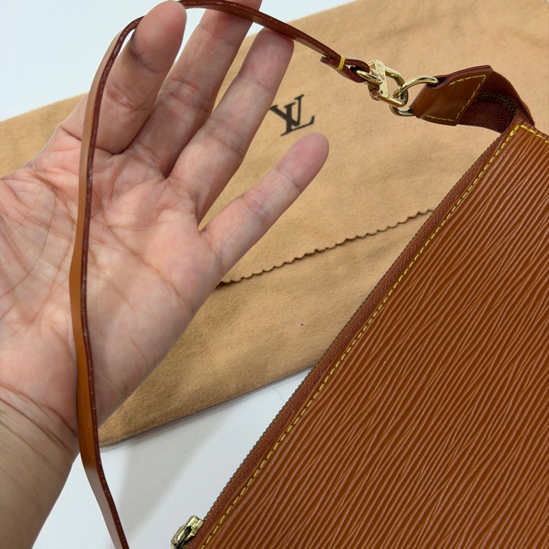 LV 路易威登 EPI 南瓜 水波紋 麻將包 腋下包 手提包 手挽包 手拿包-19