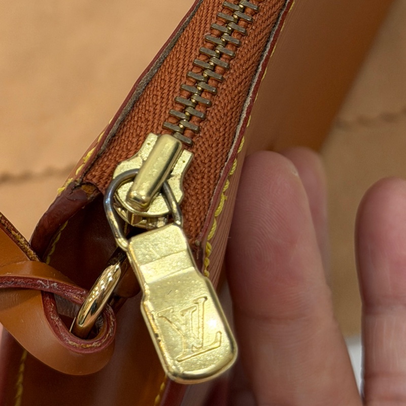 LV 路易威登 EPI 南瓜 水波紋 麻將包 腋下包 手提包 手挽包 手拿包-27