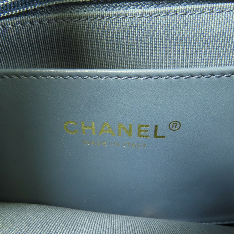 CHANEL 牛皮皮革Chain Backpack 23K金扣背包-8