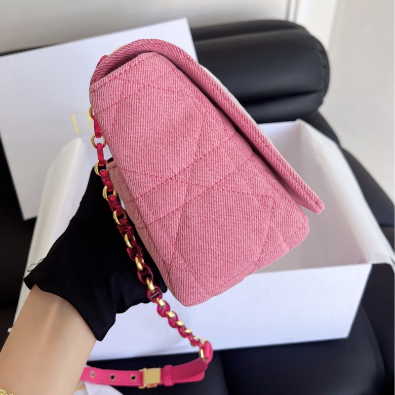 【全新品】限量款Dior迪奧Caro粉色單寧蒙田牛仔 CD琺瑯扣藤格紋斜挎包-2