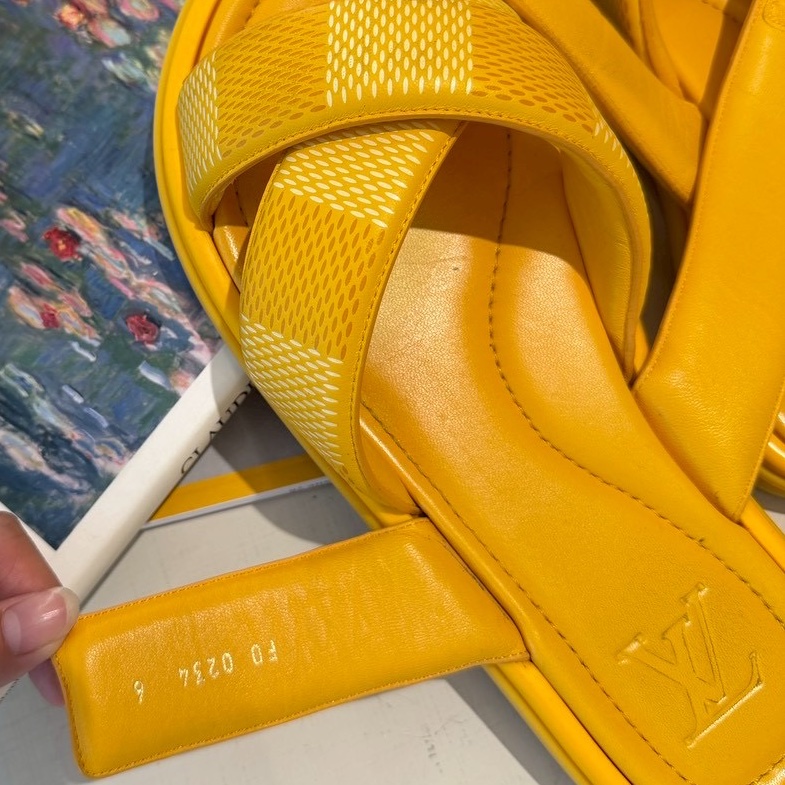 LV Venice黃色魔術貼交叉拖鞋-13