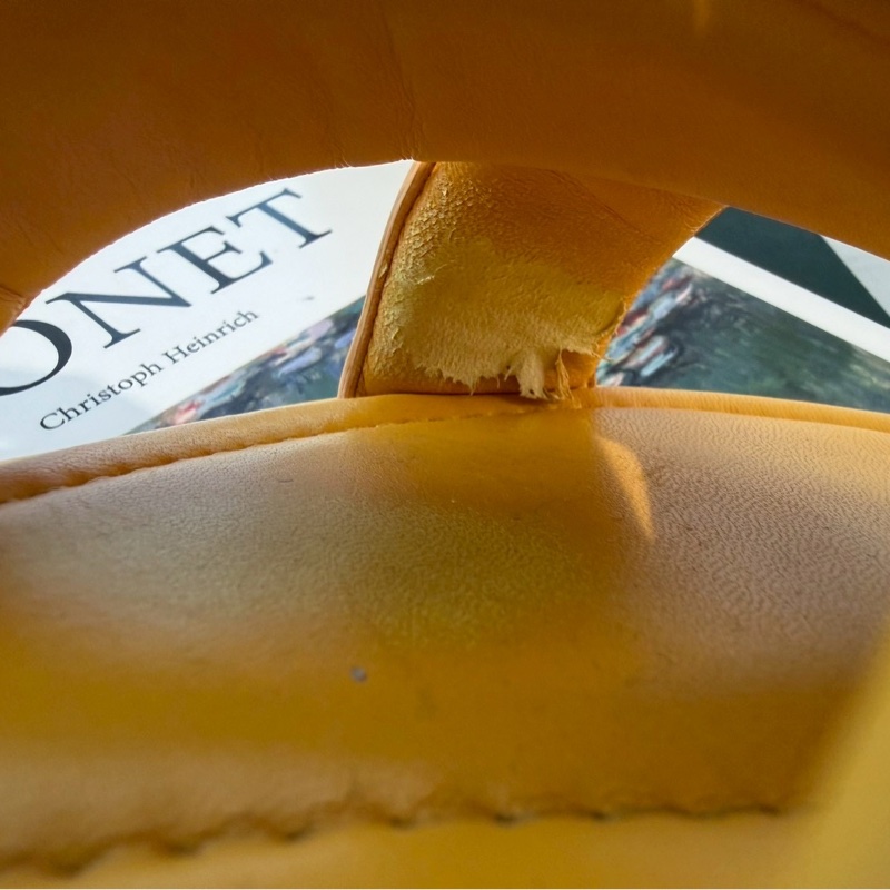 LV Venice黃色魔術貼交叉拖鞋-16