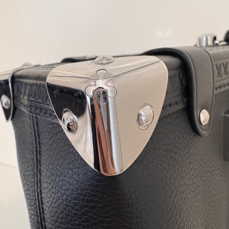 LOUIS VUITTON M25160/晶片 黑SIDE TRUCK MM (可小議)-9