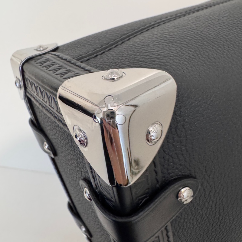 LOUIS VUITTON M25160/晶片 黑SIDE TRUCK MM (可小議)-11