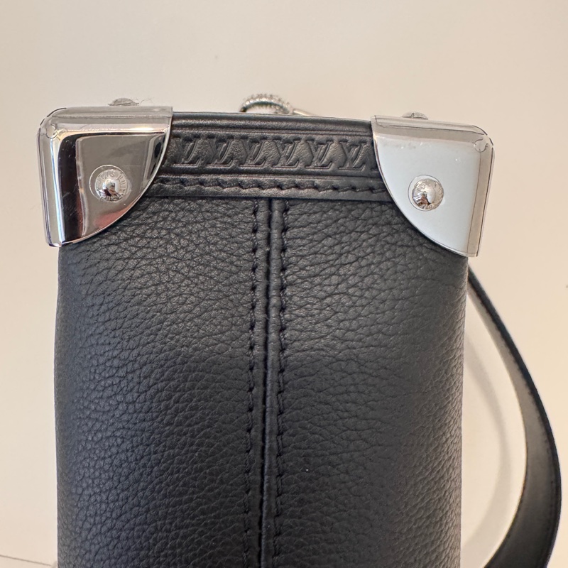 LOUIS VUITTON M25160/晶片 黑SIDE TRUCK MM (可小議)-20