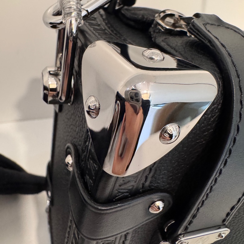 LOUIS VUITTON M25160/晶片 黑SIDE TRUCK MM (可小議)-29