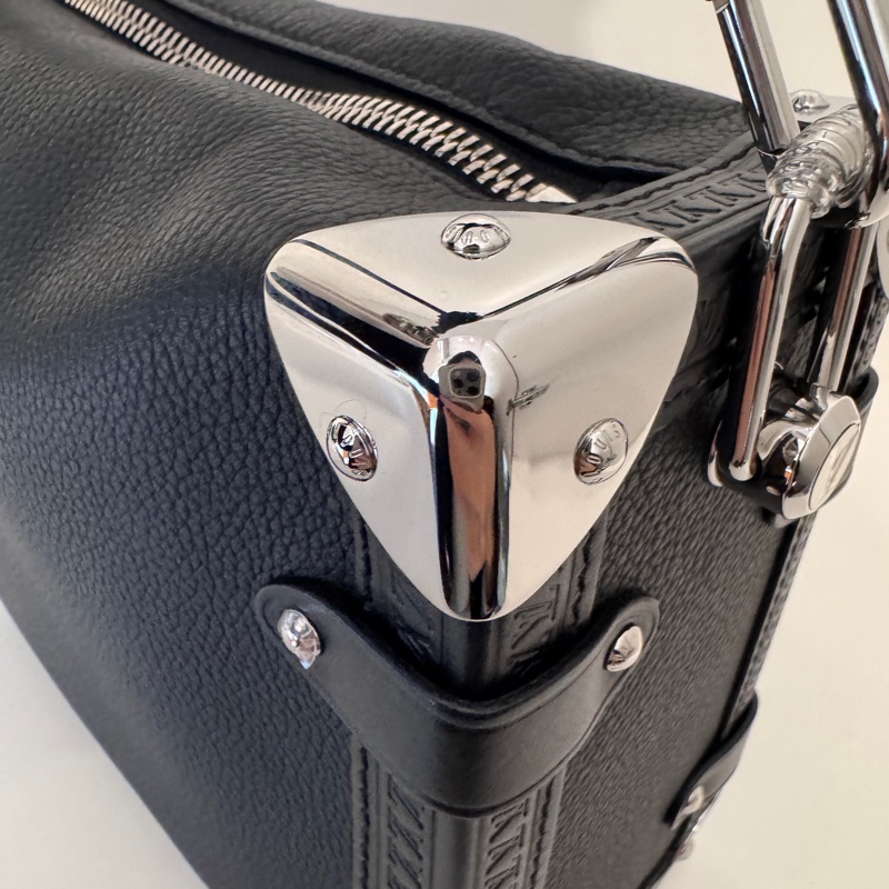 LOUIS VUITTON M25160/晶片 黑SIDE TRUCK MM (可小議)-30