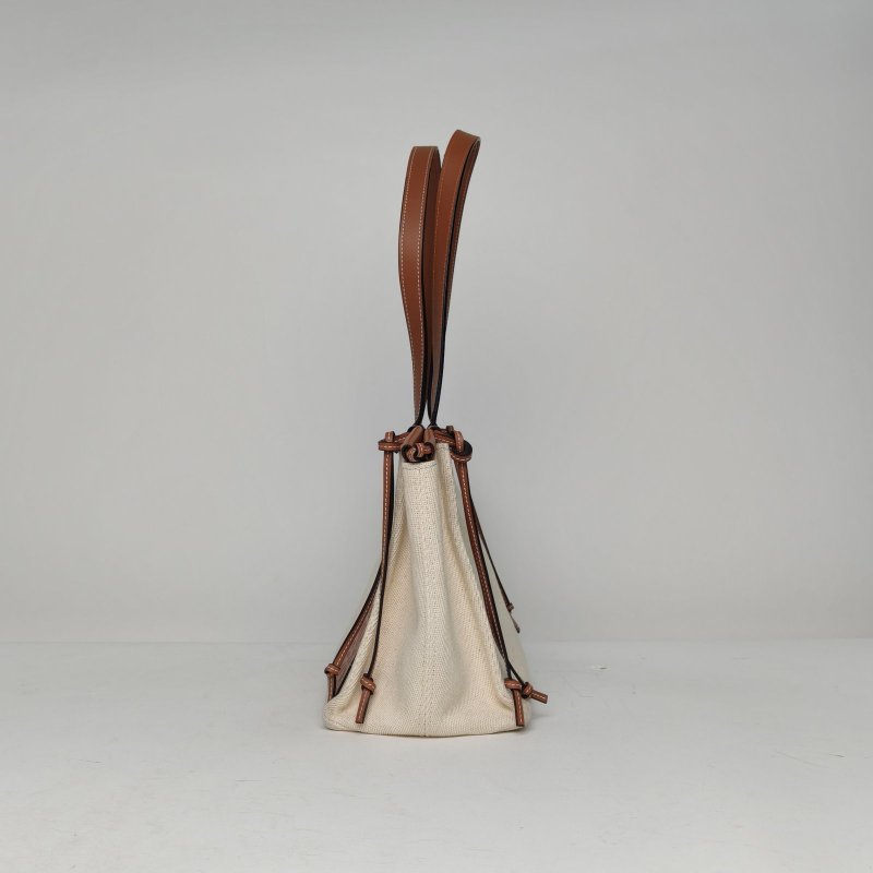 LOEWE CushionTote方LOGO拼皮磁吸硬包口托特包米色牛皮/帆布方LOGO肩背包-1