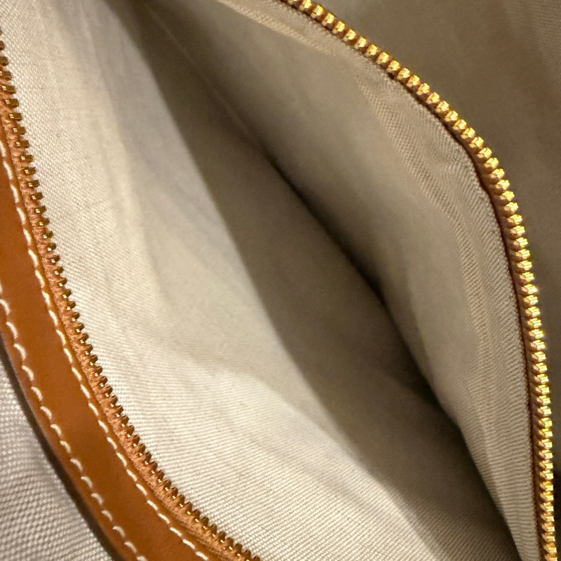 MIU MIU IVY全新閑置品 焦糖色-9