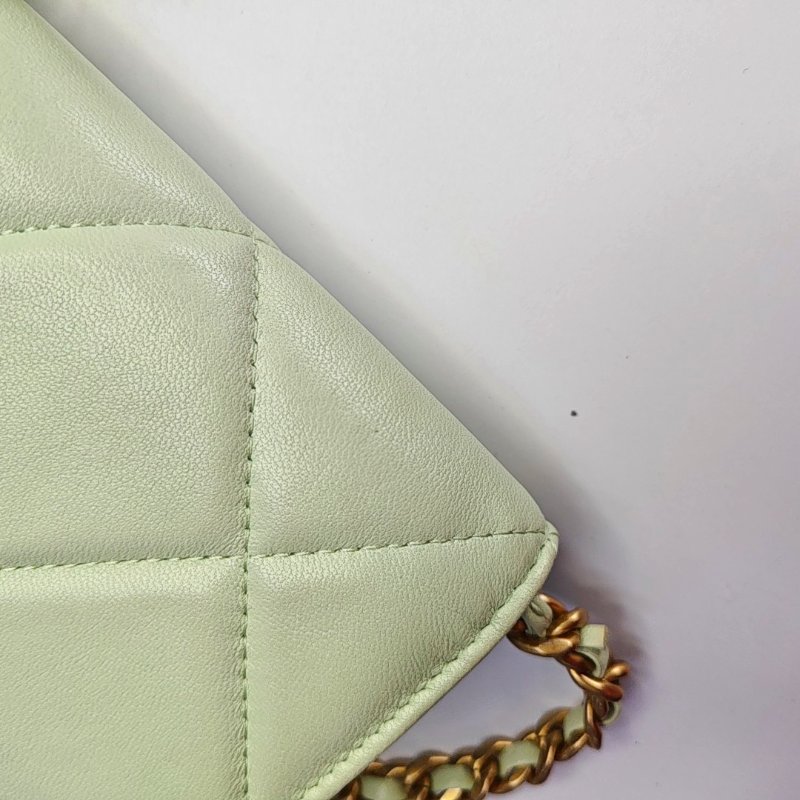 CHANEL 19 綠色羊皮菱格紋絎縫斜背包單肩包 金色銀色釕色五金 31開 配件齊全 9.8新-9