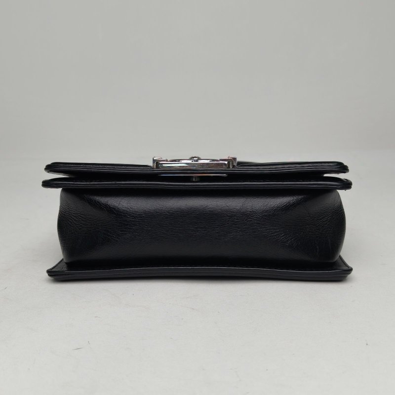 CHANEL Leboy小號20.5黑色牛皮24開銀扣V紋/皮穿鏈滾邊肩背包-4