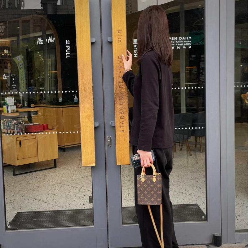 💗香緹國際精品💗 LV 琴譜包 #M81295-0