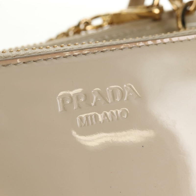 【日本直送】PRADA 三角迷你琺瑯兩用手拿包 象牙金 1NR015 正品 147726M-19