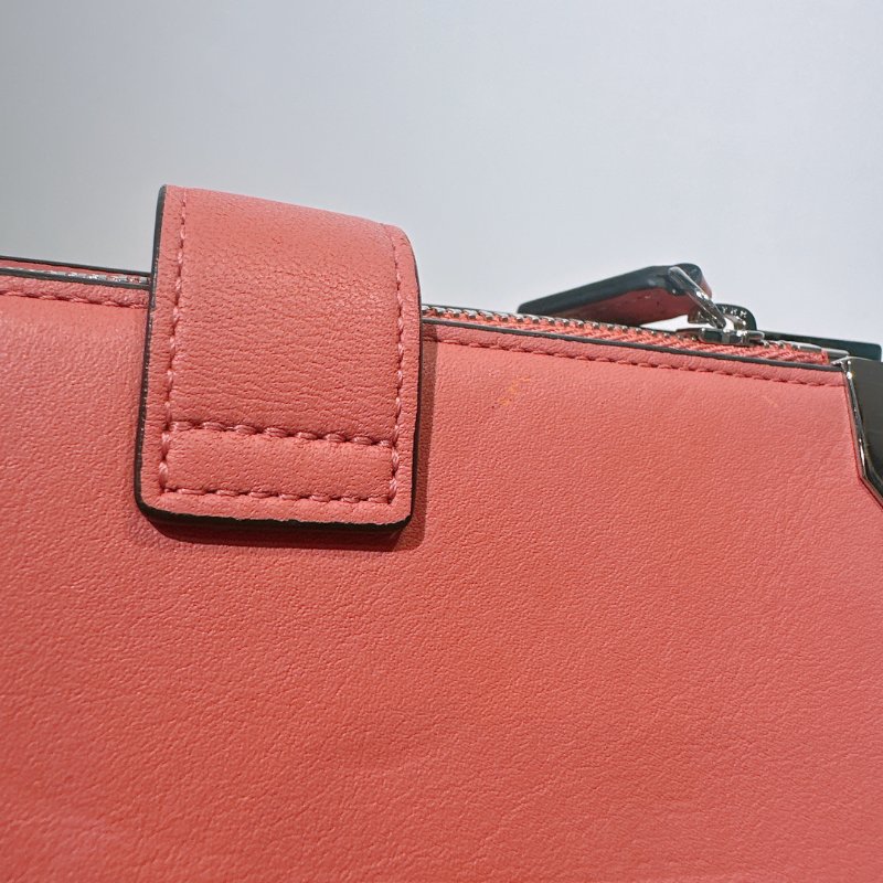 TW4510 MCM 長款錢包 全皮 帶肩帶可變小包包Long Wallet On Chain Leather Pink-5