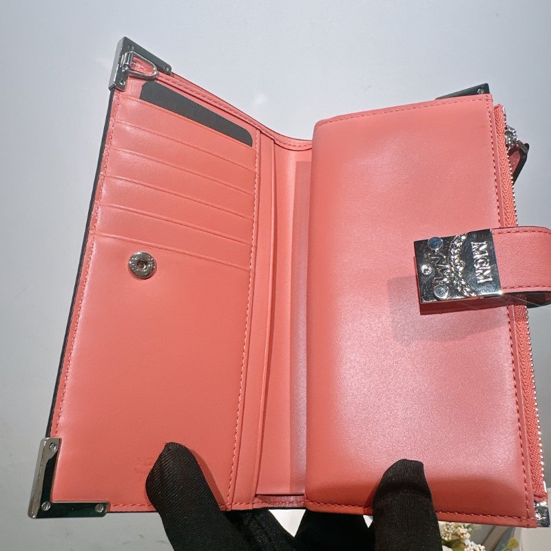 TW4510 MCM 長款錢包 全皮 帶肩帶可變小包包Long Wallet On Chain Leather Pink-12