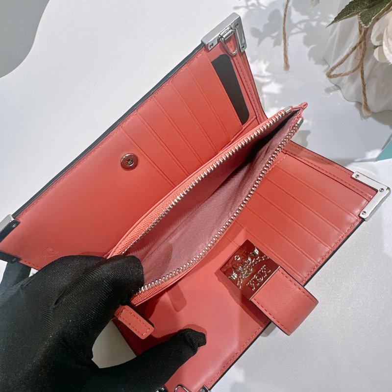 TW4510 MCM 長款錢包 全皮 帶肩帶可變小包包Long Wallet On Chain Leather Pink-16