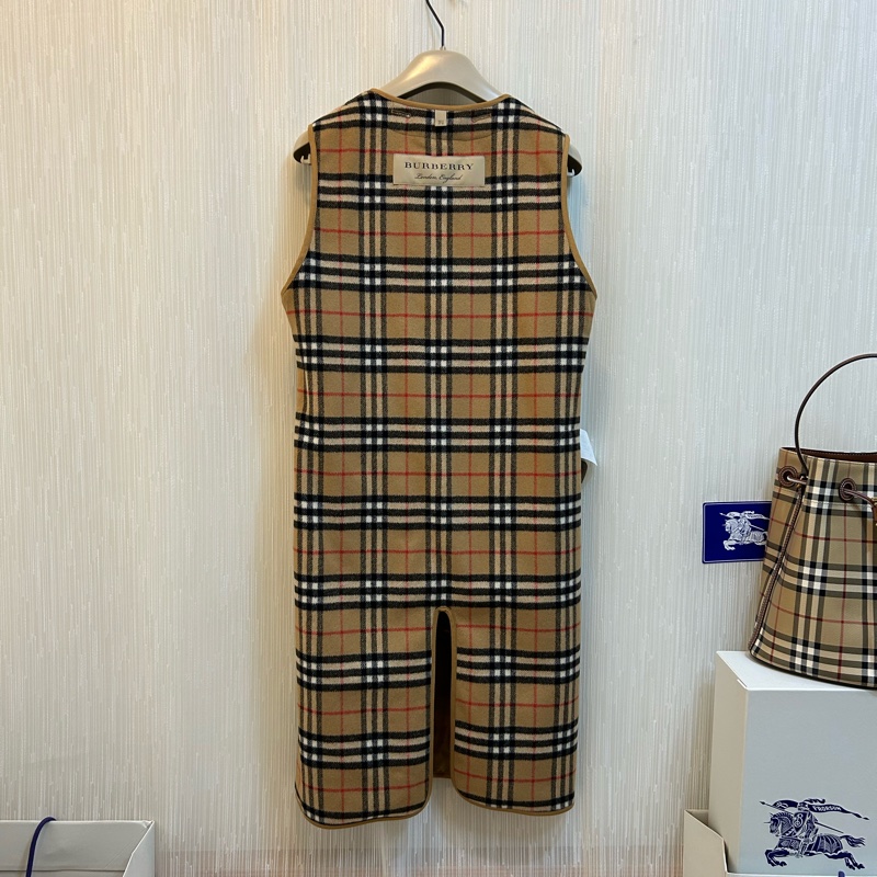 BURBERRY英國經典格紋內搭背心UK6-1