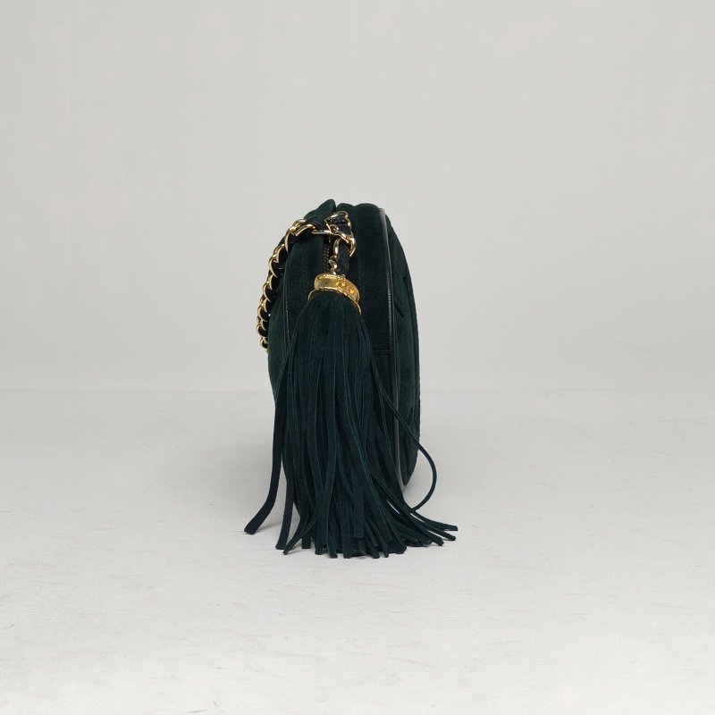 CHANEL 墨綠色麂皮1開金扣中古雙C大logo流蘇斜挎包肩背包-3