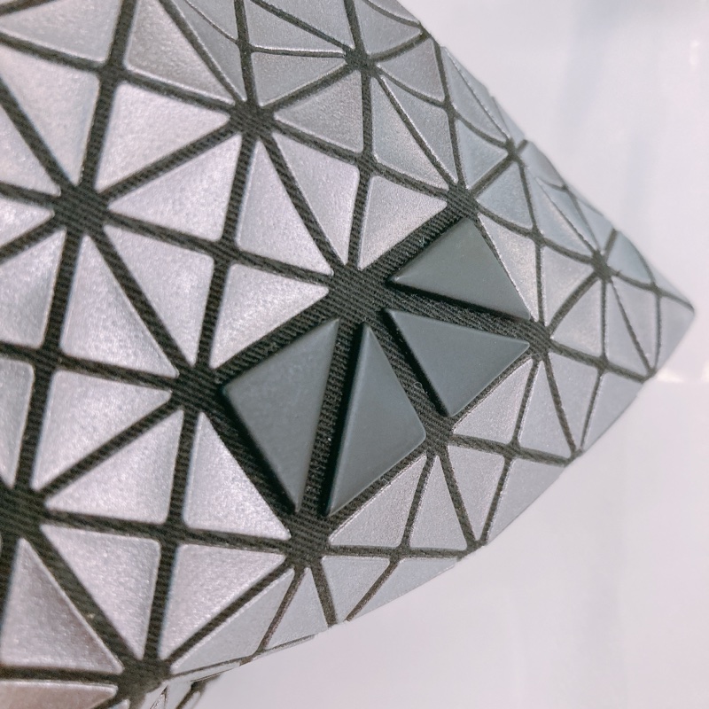 MS0373 BAO BAO ISSEY MIYAKE 經典格仔紋肩帶包包SHOULDER BAG PVC-8