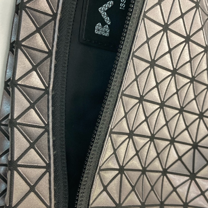MS0373 BAO BAO ISSEY MIYAKE 經典格仔紋肩帶包包SHOULDER BAG PVC-31