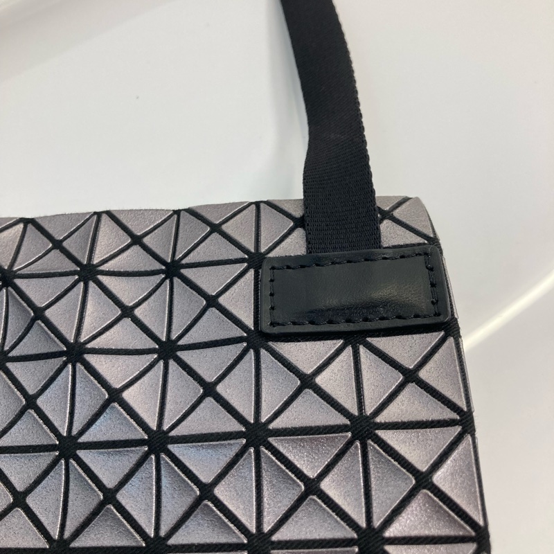 MS0373 BAO BAO ISSEY MIYAKE 經典格仔紋肩帶包包SHOULDER BAG PVC-32