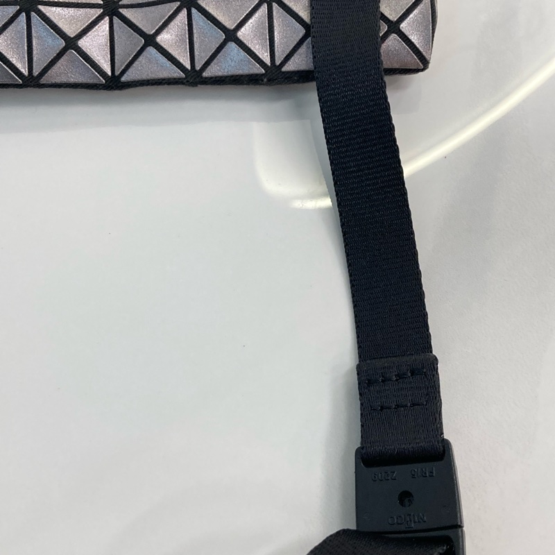MS0373 BAO BAO ISSEY MIYAKE 經典格仔紋肩帶包包SHOULDER BAG PVC-33