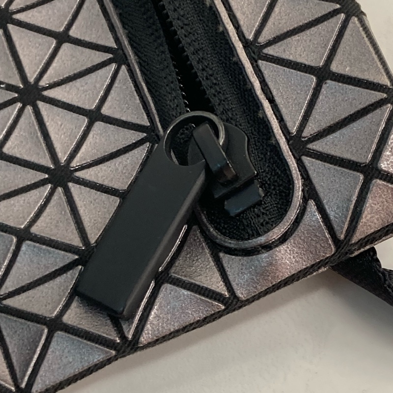 MS0373 BAO BAO ISSEY MIYAKE 經典格仔紋肩帶包包SHOULDER BAG PVC-38