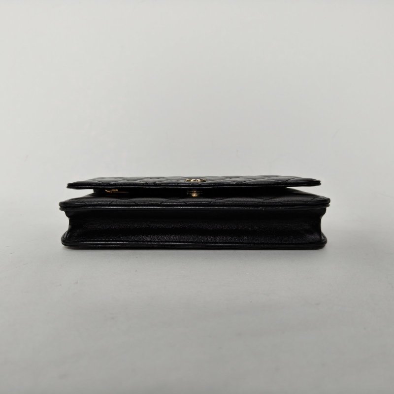 CHANEL CFWOC19黑色羊皮31開金扣肩背包-4