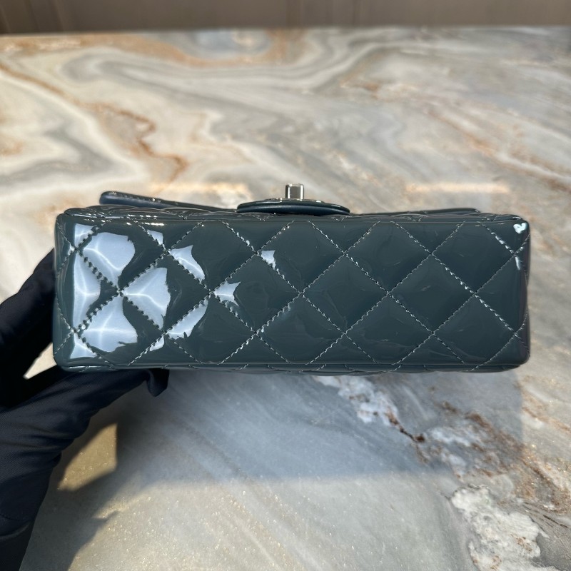 Chanel/香奈兒 CF大mini 深藍色銀扣漆皮 肩背包斜背包-8